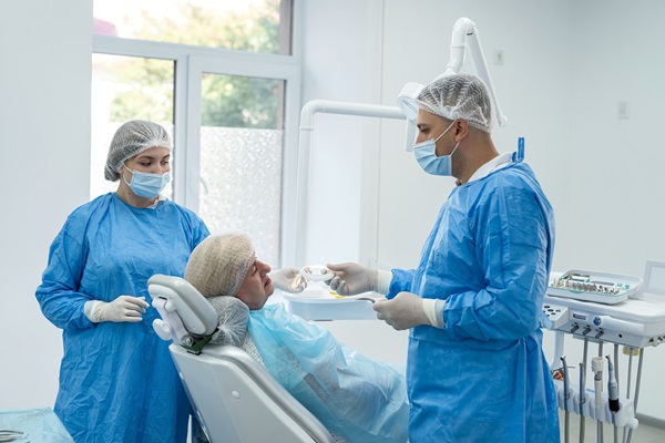 All On   Is A Minimally Invasive Solution For Missing Teeth